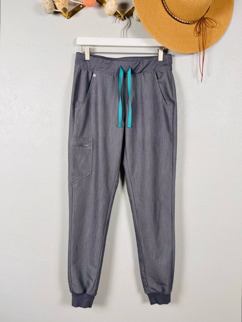 Figs Zamora Joggers Scrub Pants in Graphite Size Small Tall S/T Gray
